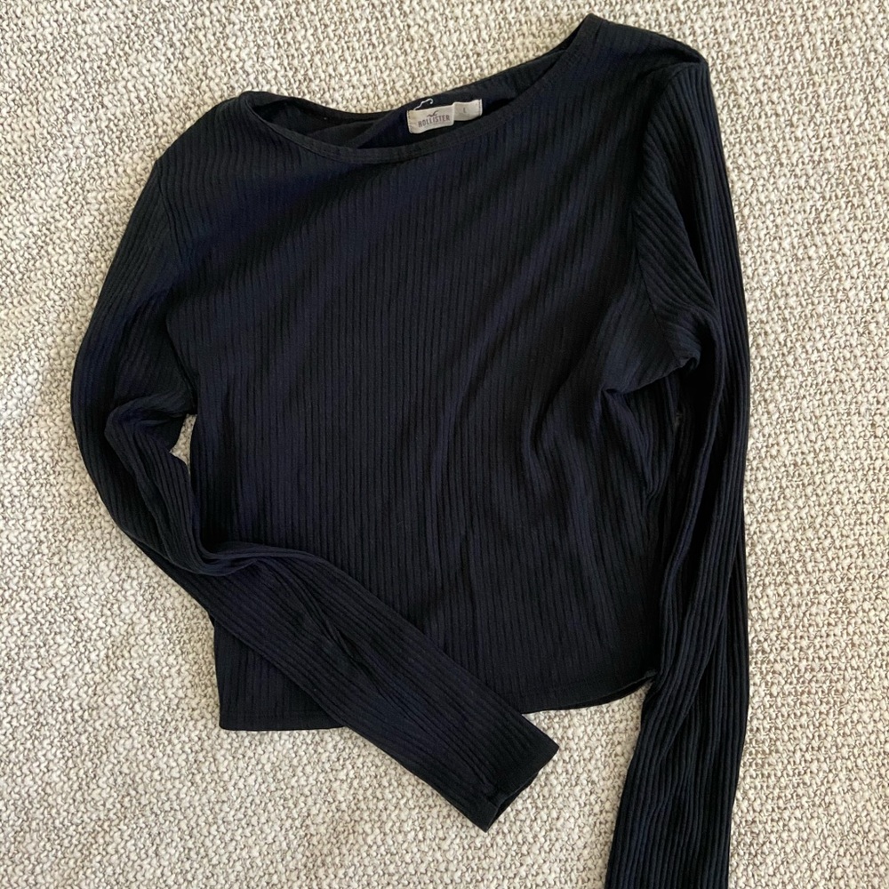 BLACK CROPPED LONG SLEEVE